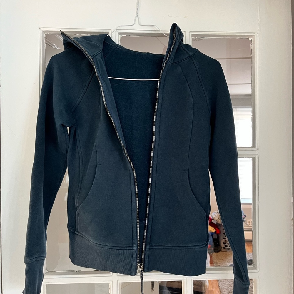 Lululemon blue navy zip up scuba size 4 women’s